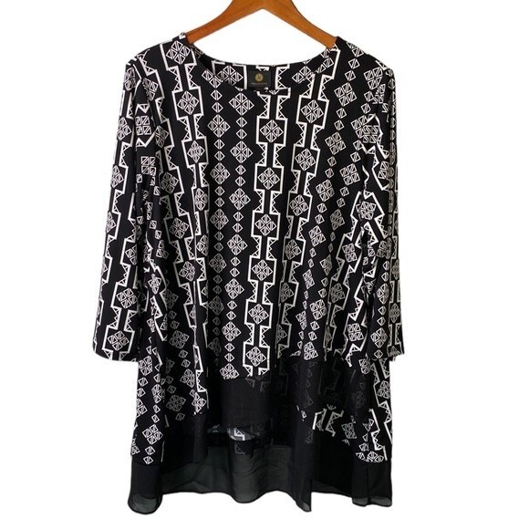 JM Collection Geo Print 3/4 Sleeve Scoop Neck Tunic Top Asymmetrical Sheer Hem - Picture 1 of 14